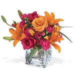  Bursa yurtiçi ve yurtdışı çiçek siparişi  cam yada mika Vazo içerisinde karisik mevsim çiçekleri