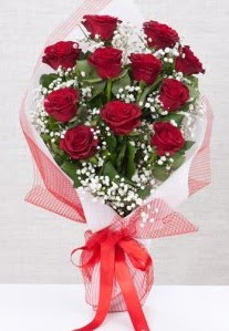 11 kırmızı gülden buket çiçeği  Bursa çiçek siparişi sitesi 